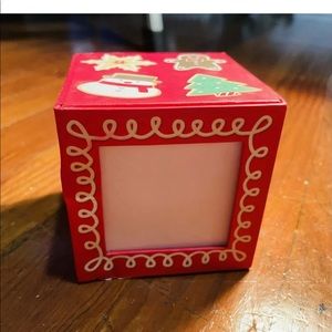 Hallmark Holiday Christmas Photo Cube Red Cardboard AD4411AA 2x2 Photo 3" Square